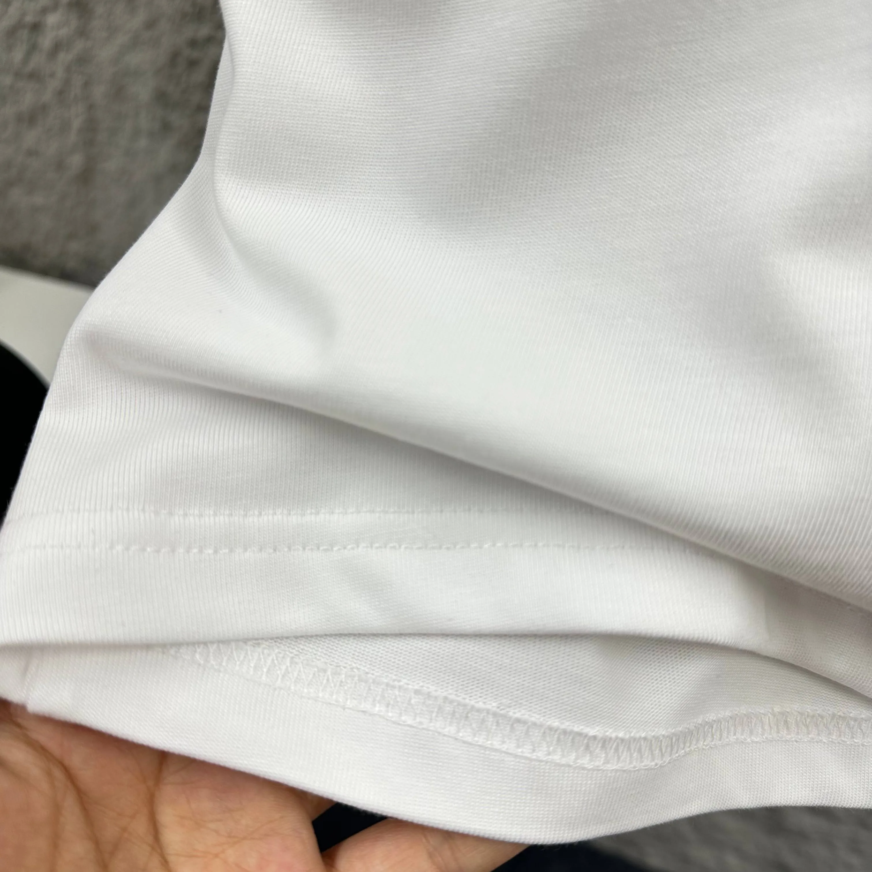Herme* * 2026 New Arrival Classic T Same Style ：Black White Size： S （90-130 ） M （120-150 ） L （140-165 ） XL （160-180 ） XXL （180-210 ）